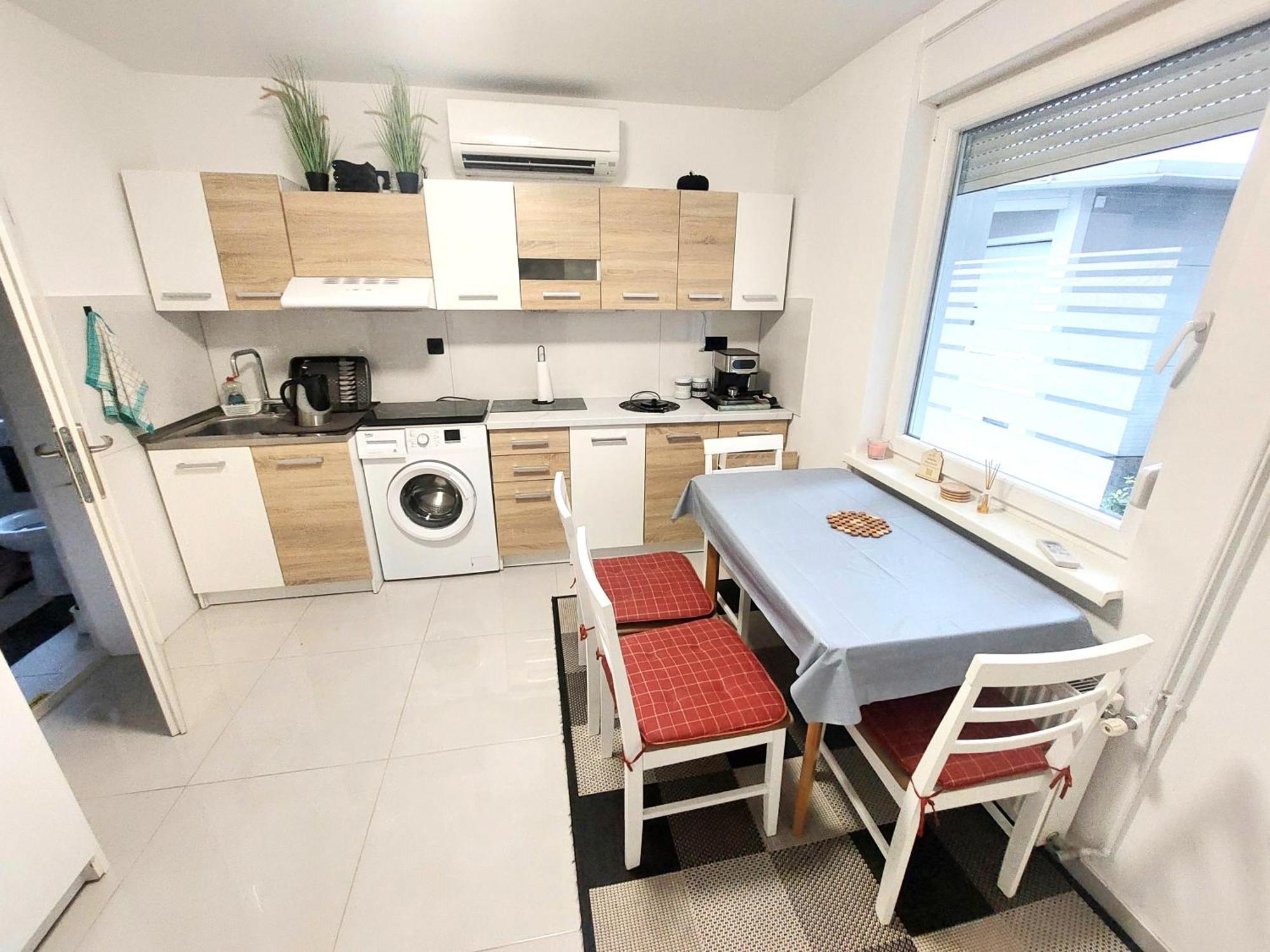 Jo-Ma Apartma - Safe Parking Ljubljana Buitenkant foto