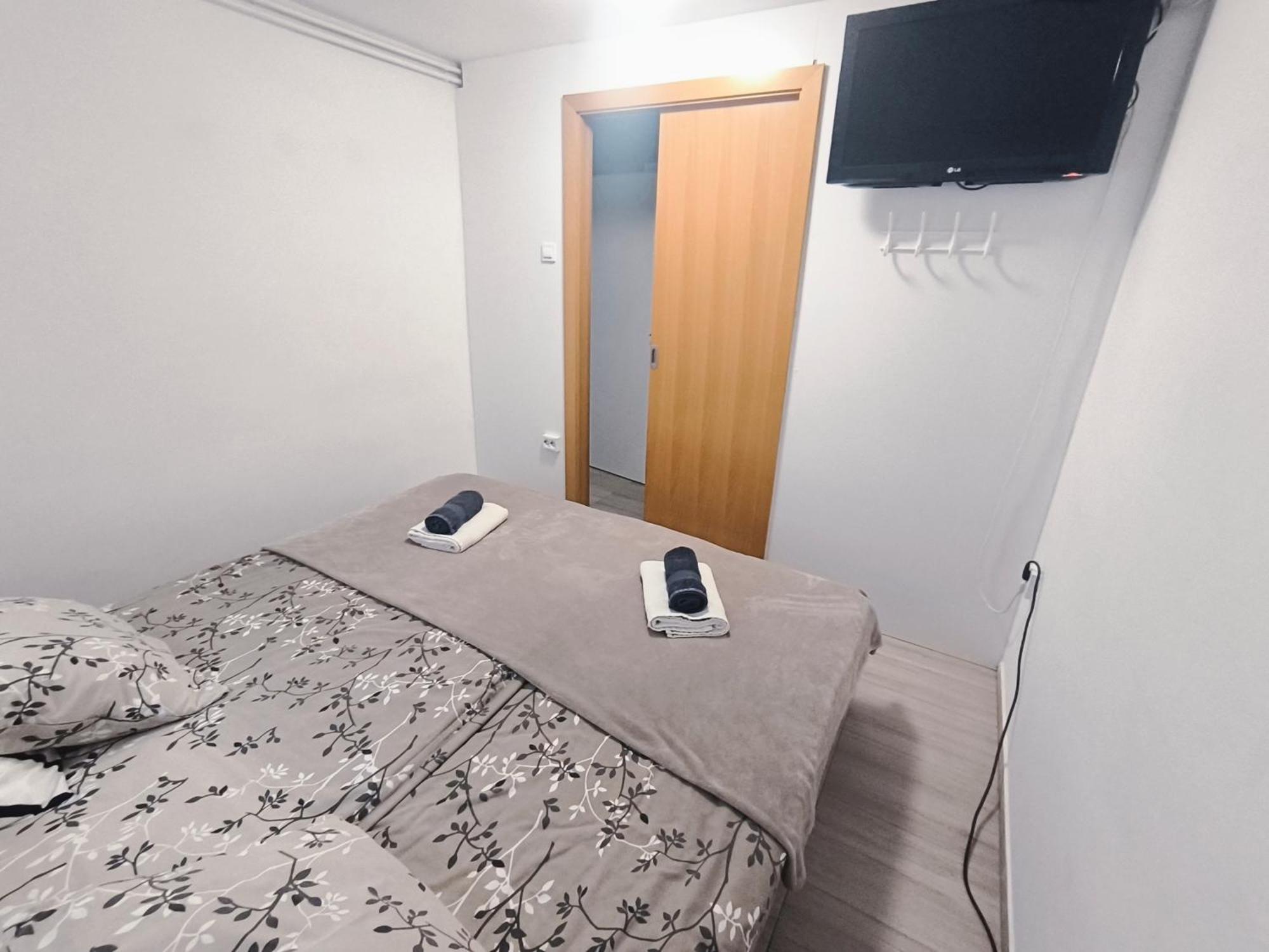 Jo-Ma Apartma - Safe Parking Ljubljana Buitenkant foto
